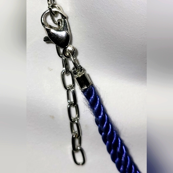 Gorgeous Three Strand Lucite / Blue Cord / Silvertone Necklace - Picture 4 of 4